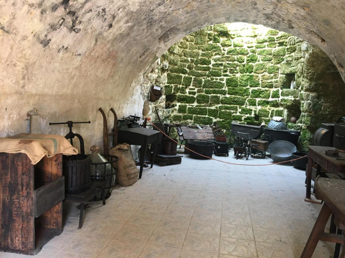 « Chez Annie » Bed & Breakfast Doue-la-Fontaine Ngoại thất bức ảnh